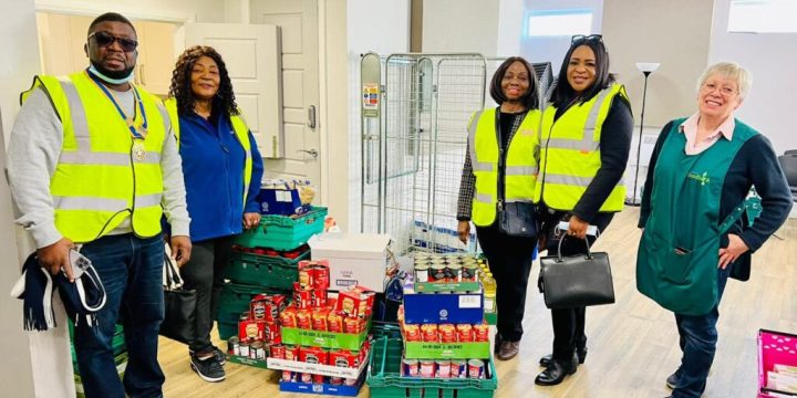 HENDON ROTARY CLUB DONATES AND HELPS OUT AT LOCAL FOOD BANK