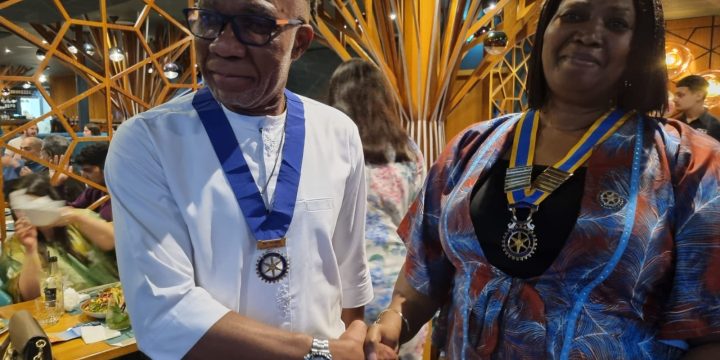 PRESIDENT TEE NZEKWE PASSES PRESIDENTIAL BATON ON TO MICHELLE RONKE